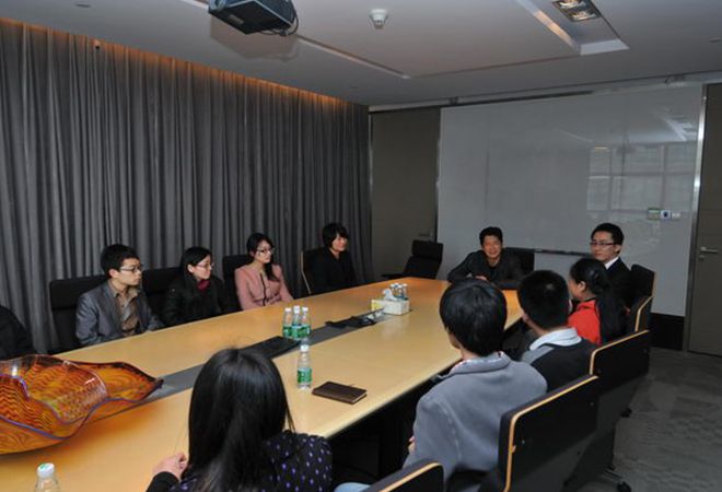 深圳大學藝術設計學院師生與室內設計公司J&A設計師進行交流座談