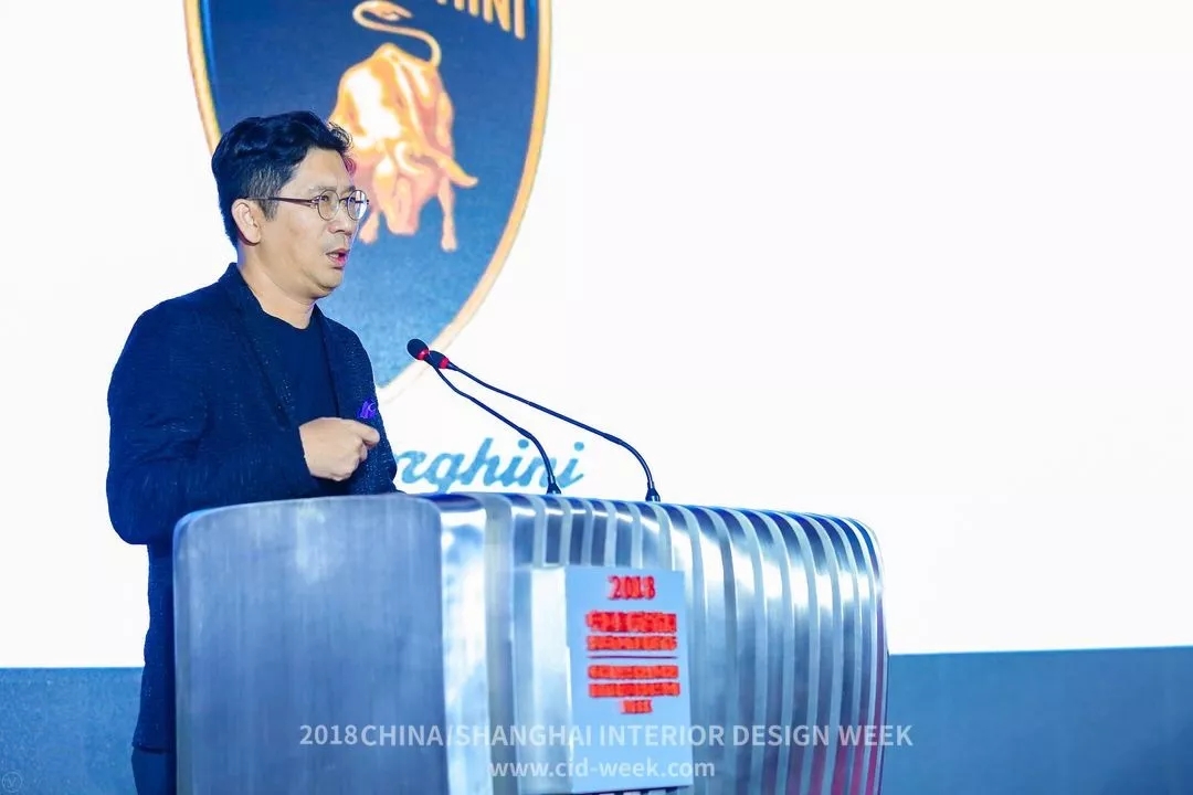 J&A董事長(zhǎng)、總設(shè)計(jì)師姜峰先生當(dāng)選為中國(guó)室內(nèi)裝飾協(xié)會(huì)副會(huì)長(zhǎng) J&A董事長(zhǎng)、總設(shè)計(jì)師姜峰先生當(dāng)選為中國(guó)室內(nèi)裝飾協(xié)會(huì)副會(huì)長(zhǎng)