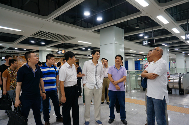 市領導親臨深圳地鐵11號線，J&A杰恩設計總設計師姜峰、機電設計負責人陳文韜等陪同參觀