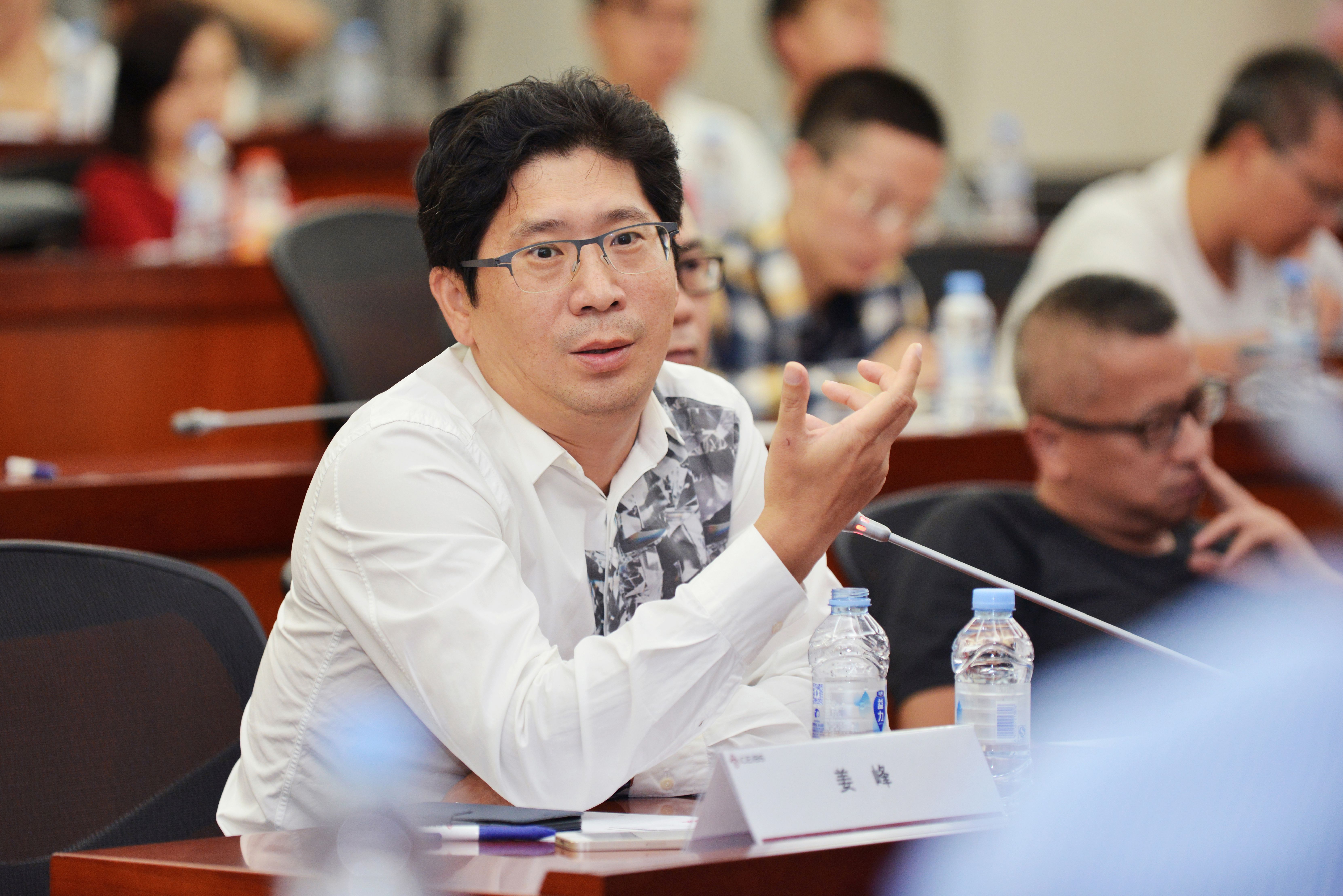 J&A杰恩設計董事長、總設計師姜峰先生作為中歐商學院演講嘉賓暢談家具設計新前沿 J&A杰恩設計董事長、總設計師姜峰先生作為中歐商學院演講嘉賓暢談家具設計新前沿